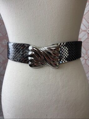 Vintage Stretch Metal Disc Belt Silver Tone Statement